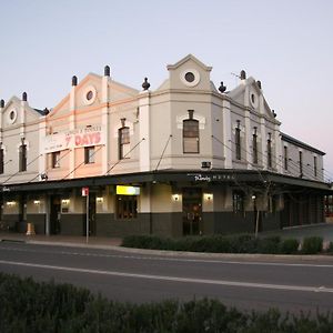 Peden'S Hotel